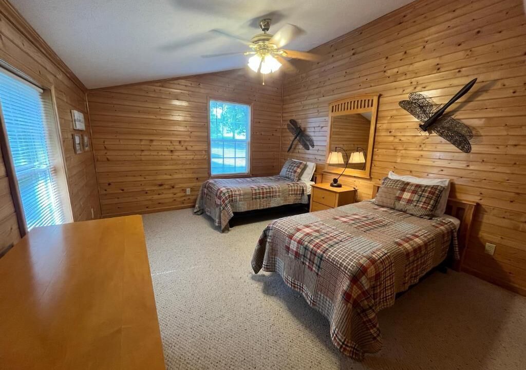 Photo of Bedroom in Byrdstown