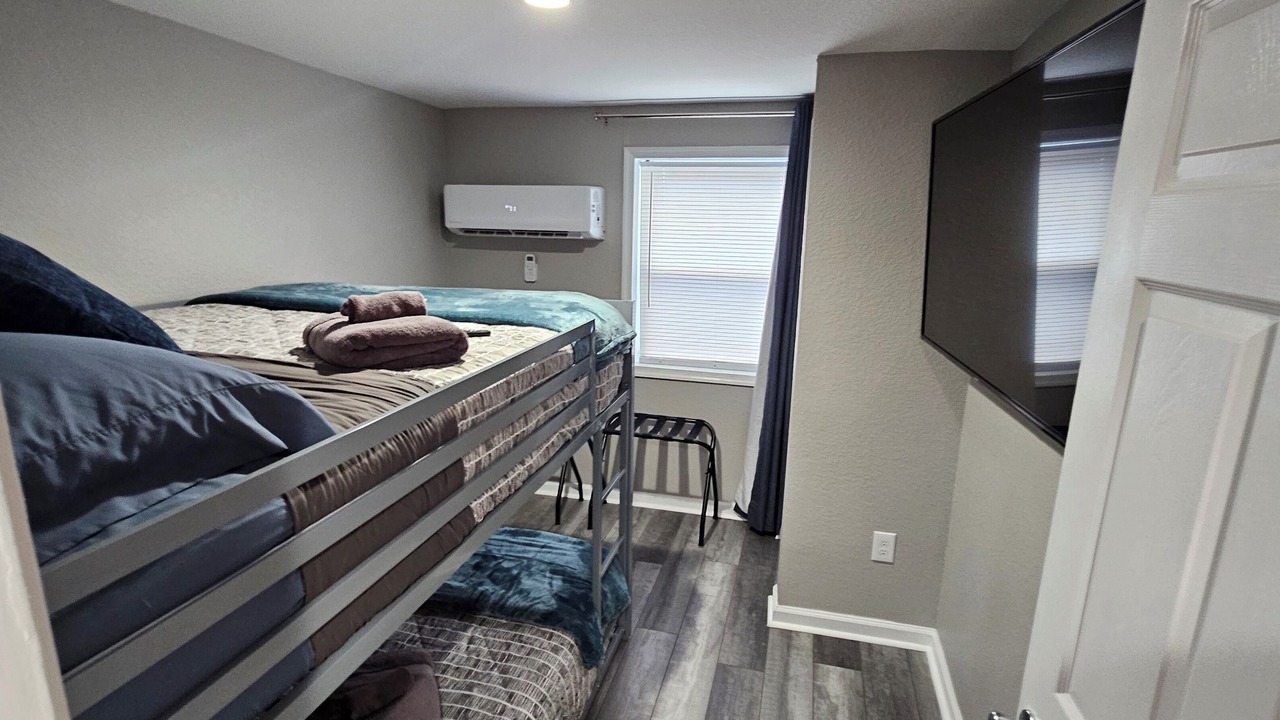 Photo of Bedroom in Buckroe Beach
