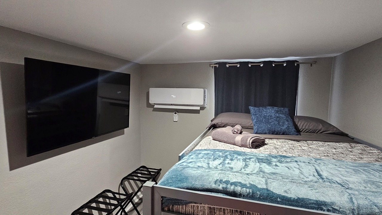 Photo of Bedroom in Buckroe Beach