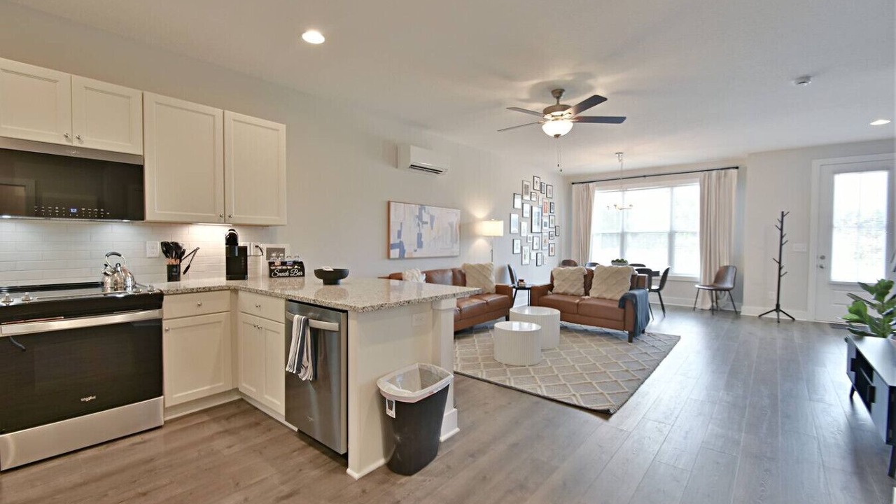 Photo of Others in Knoxville