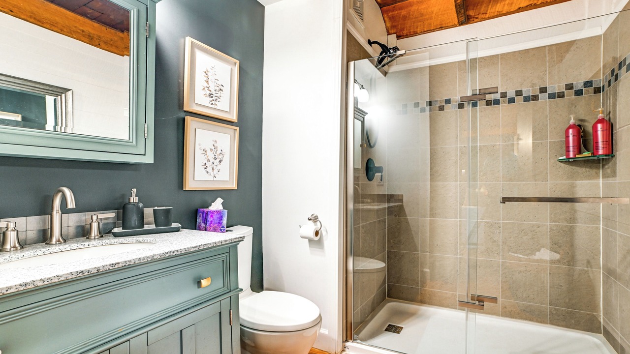 Photo of Bathroom in Benton
