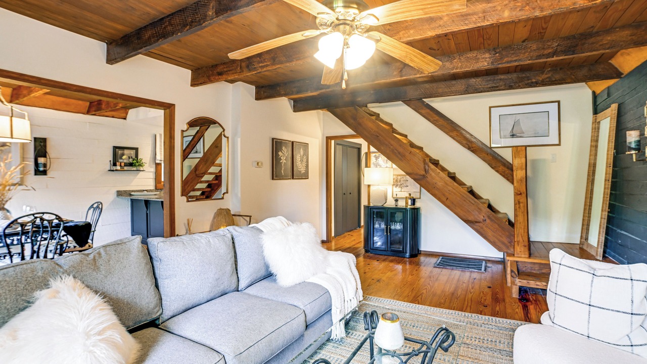 Photo of Livingroom in Benton
