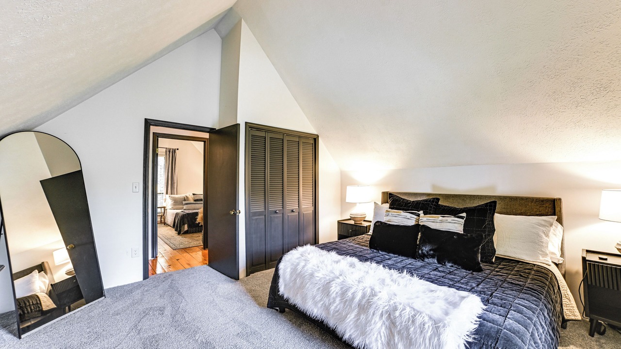 Photo of Bedroom in Benton