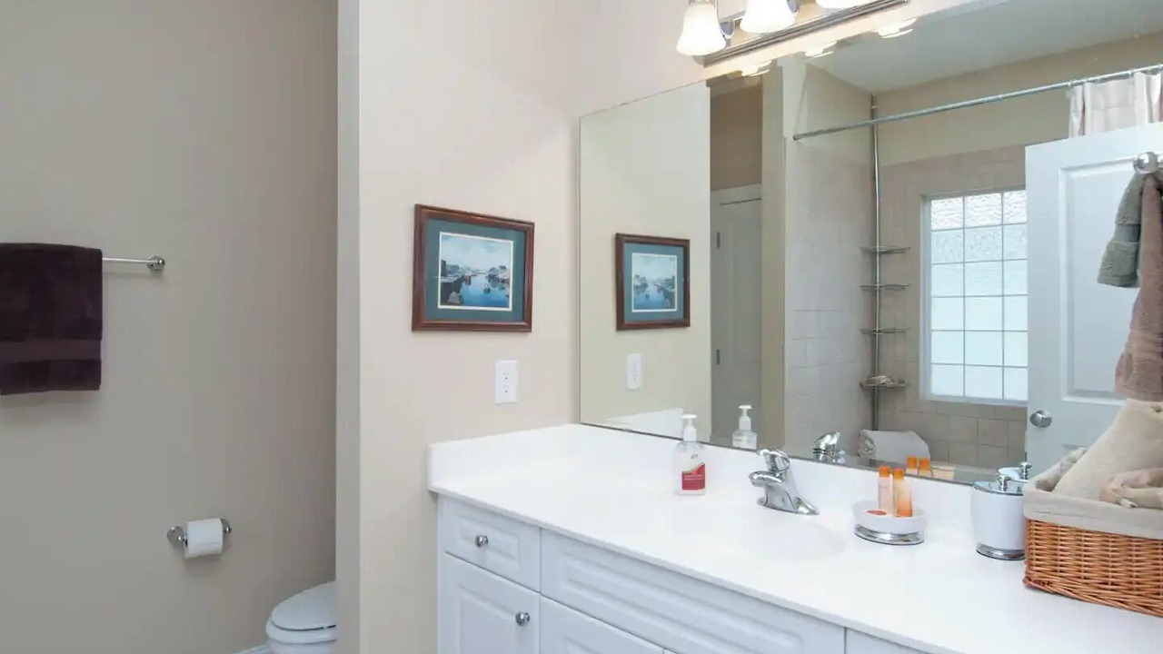 Photo of Bathroom in Wilmington Beach