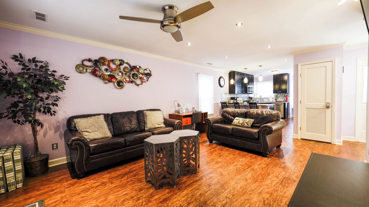 Photo of Livingroom in Northeast Raleigh