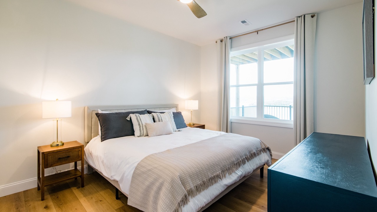 Photo of Bedroom in La Follette