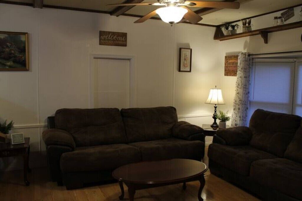 Photo of Livingroom in Town of New Haven