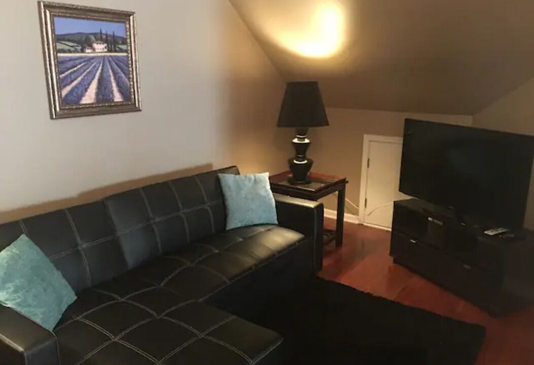 Photo of Livingroom in Dixie - Berryhill