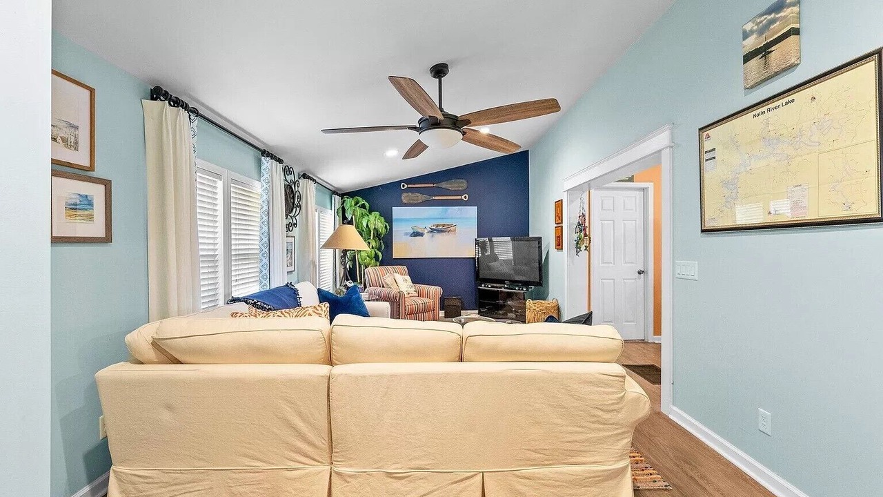 Photo of Livingroom in Clarkson