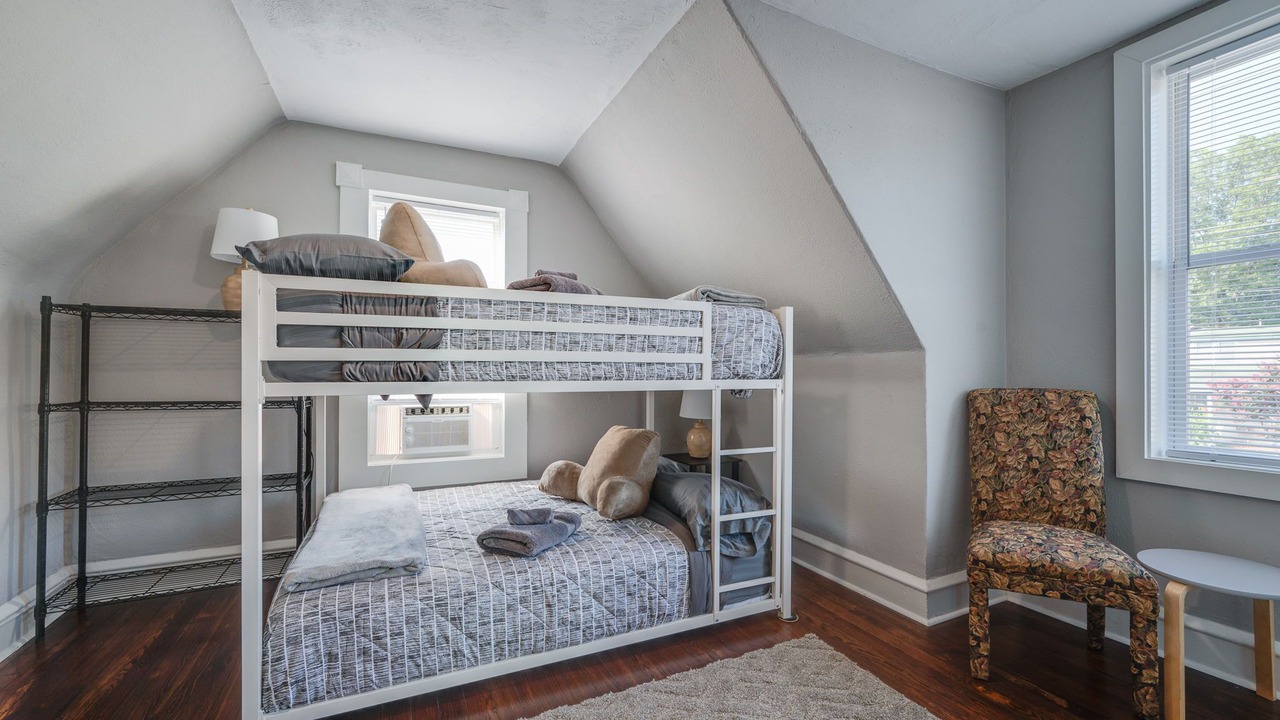 Photo of Bedroom in Newport News