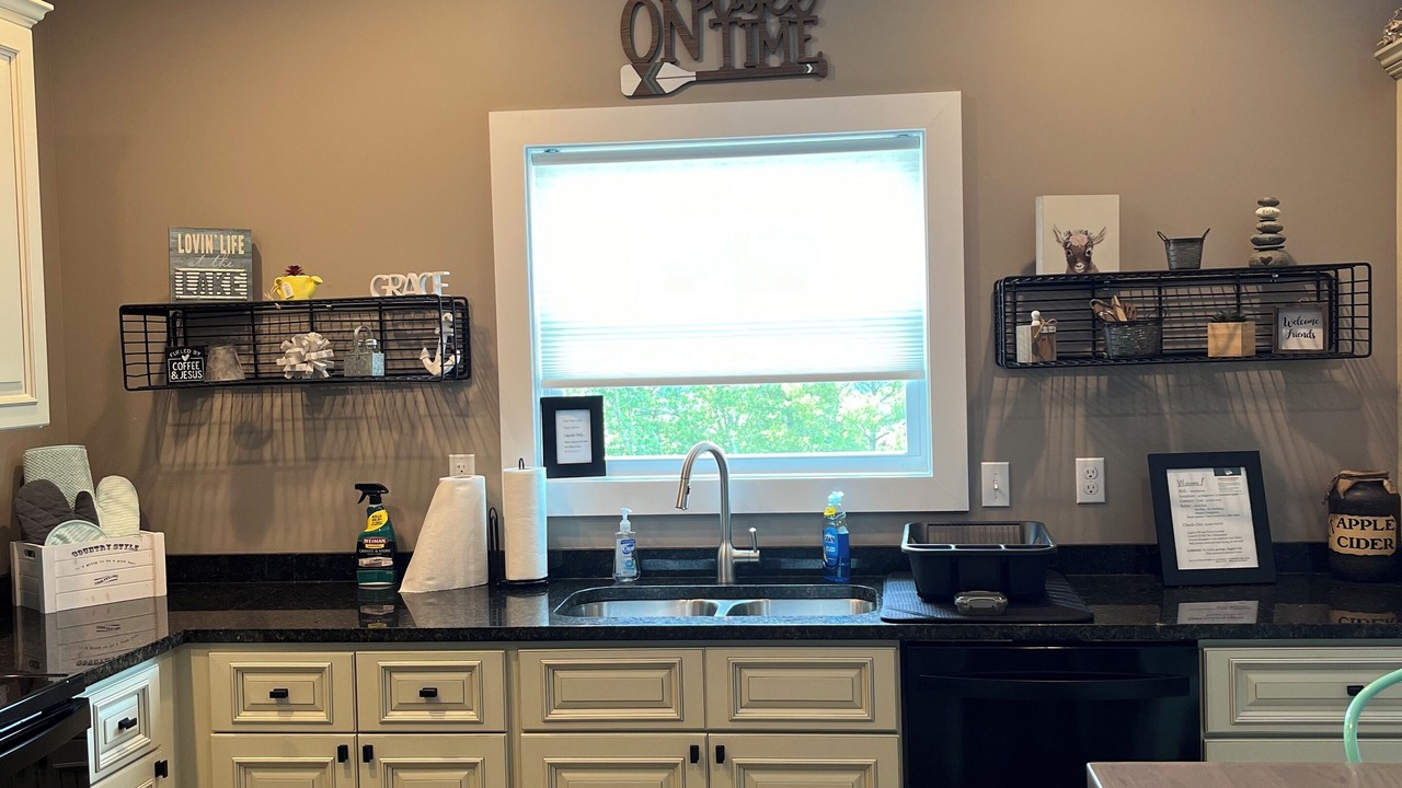 Photo of Kitchen in Bronston