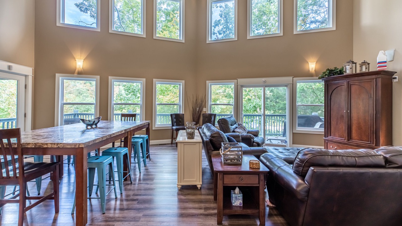 Photo of Livingroom in Flat Hollow Marina