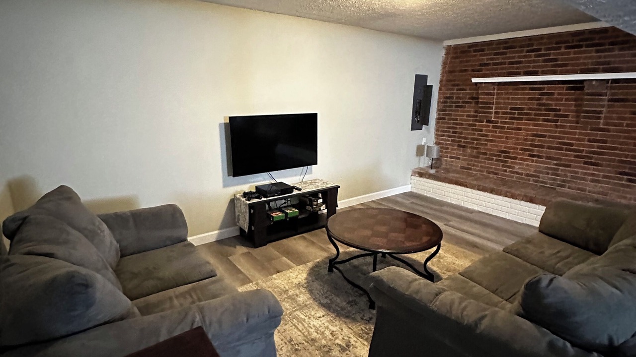 Photo of Livingroom in Newcomb