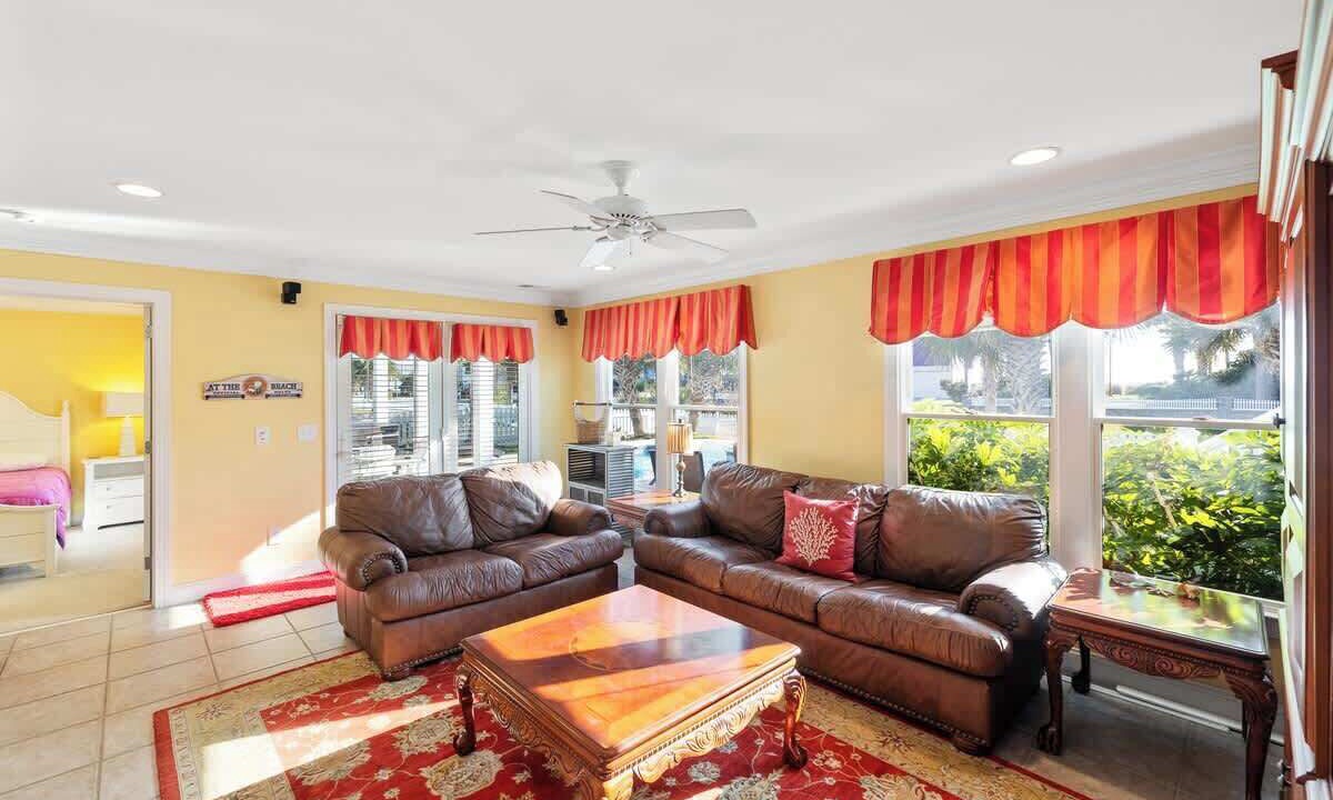 Photo of Livingroom in North Carolina Coast