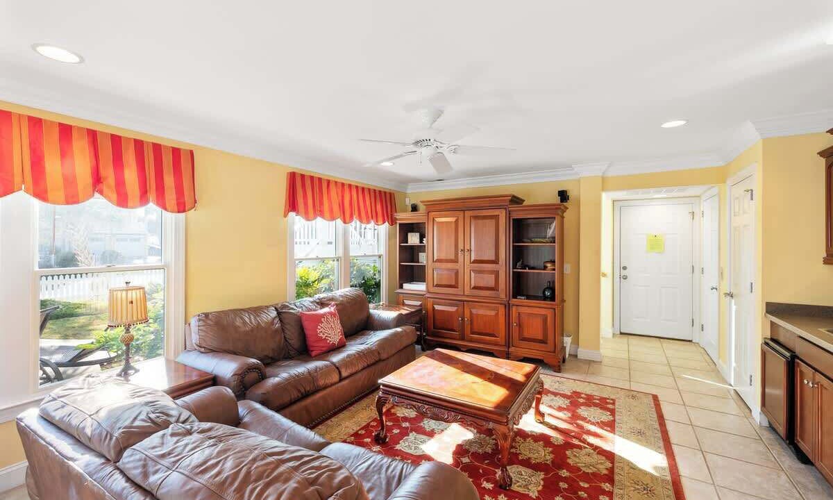 Photo of Livingroom in North Carolina Coast