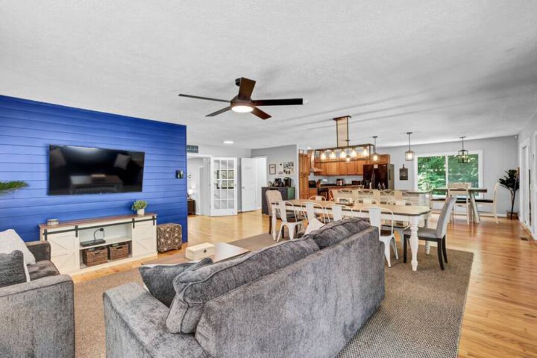 Photo of Livingroom in Clarkson