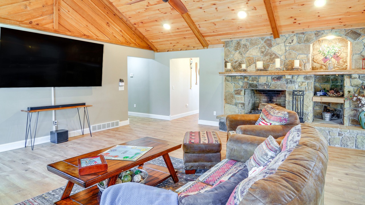 Photo of Livingroom in Sloans Valley