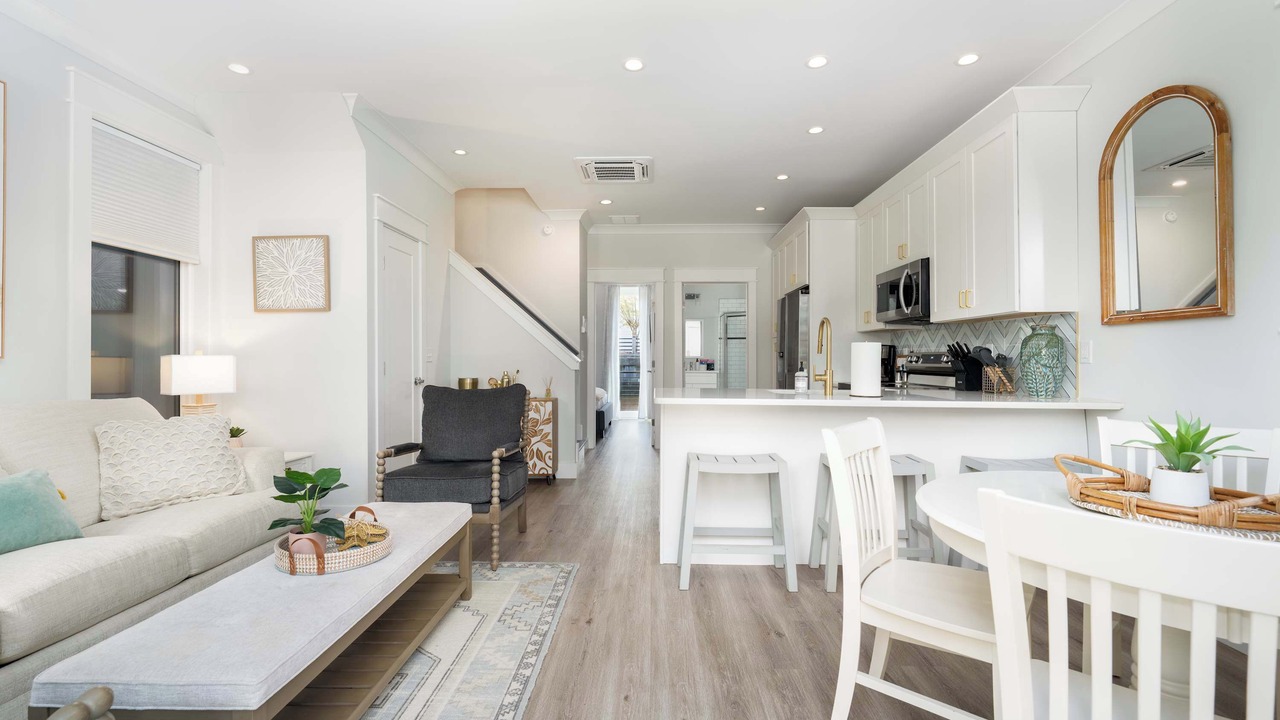 Photo of Livingroom in River District