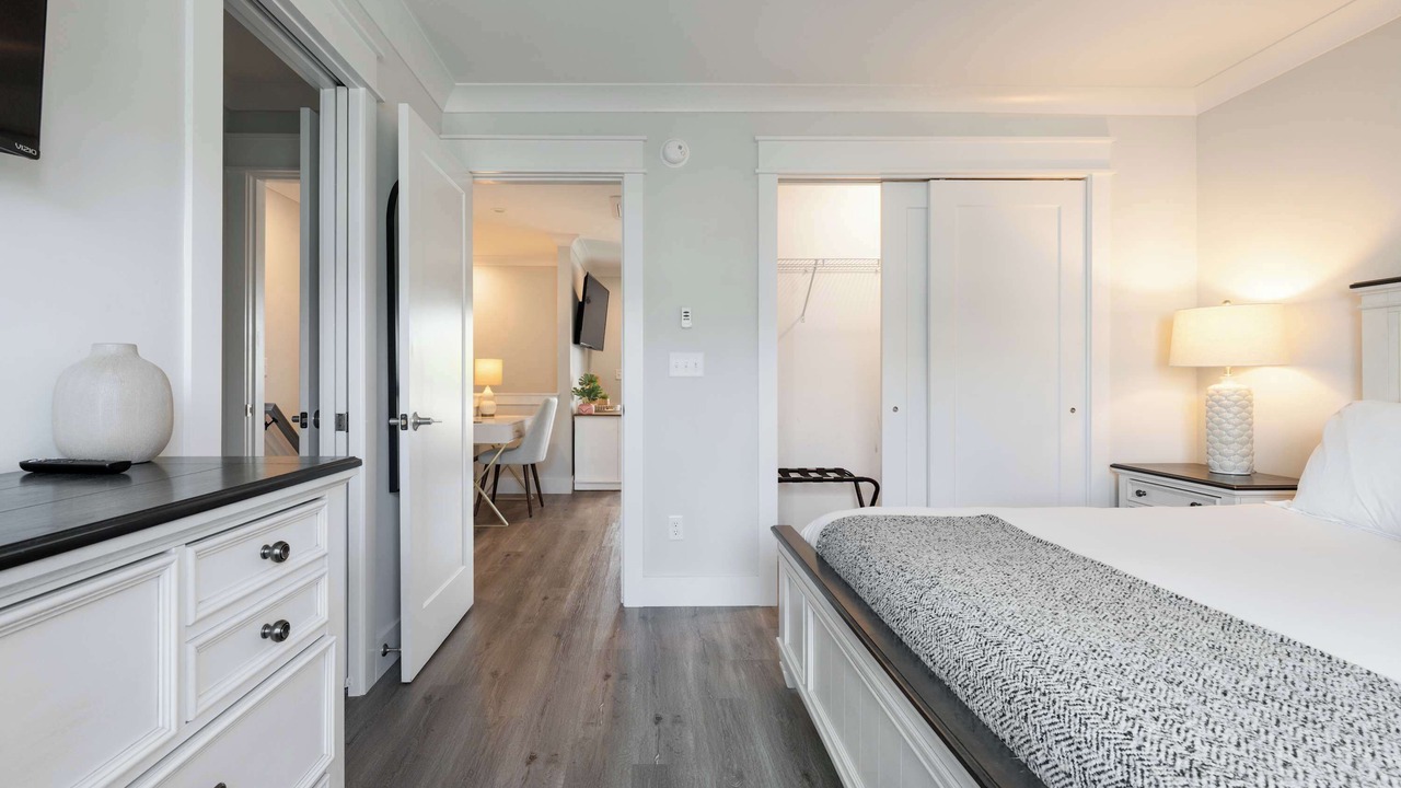 Photo of Bedroom in River District