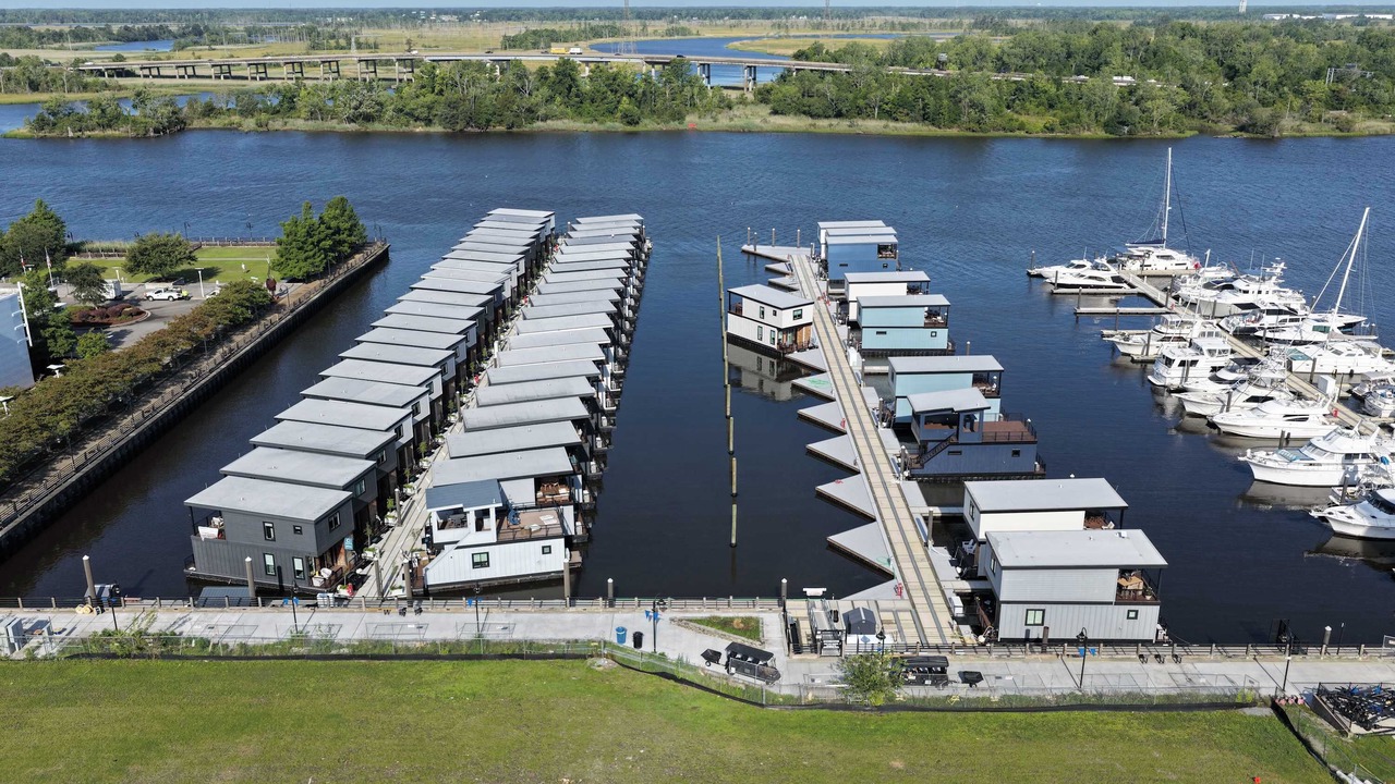 Photo of Others in River District