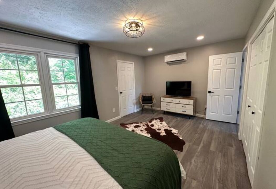 Photo of Bedroom in Sylva