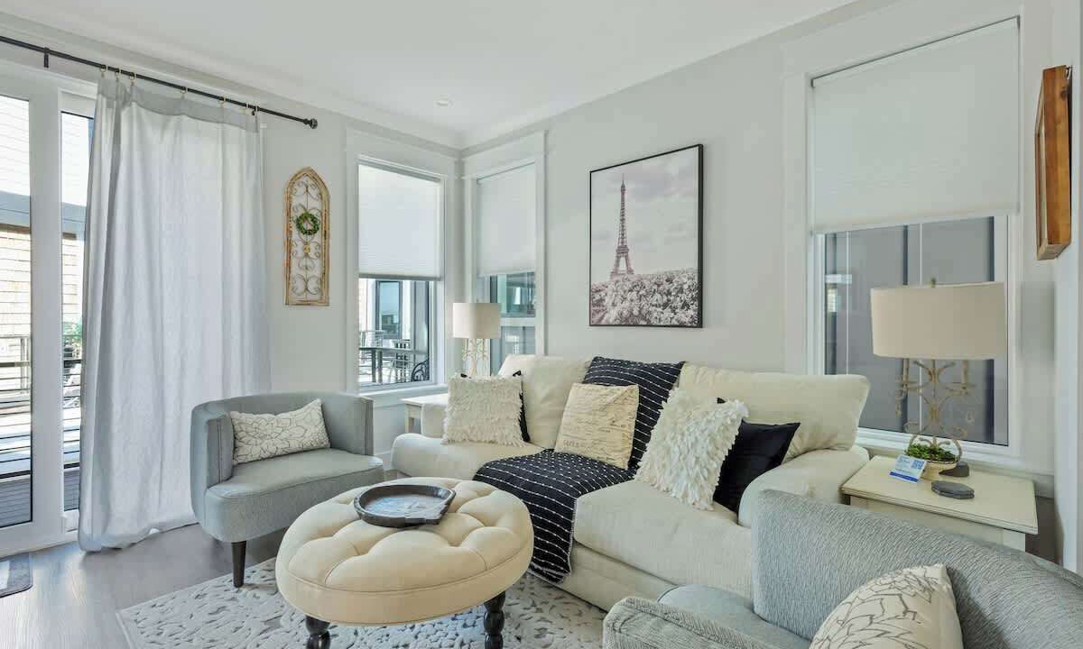Photo of Livingroom in Wilmington Historic District