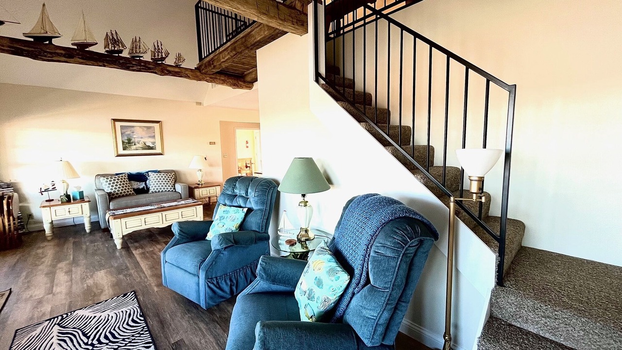 Photo of Livingroom in Falls of Rough