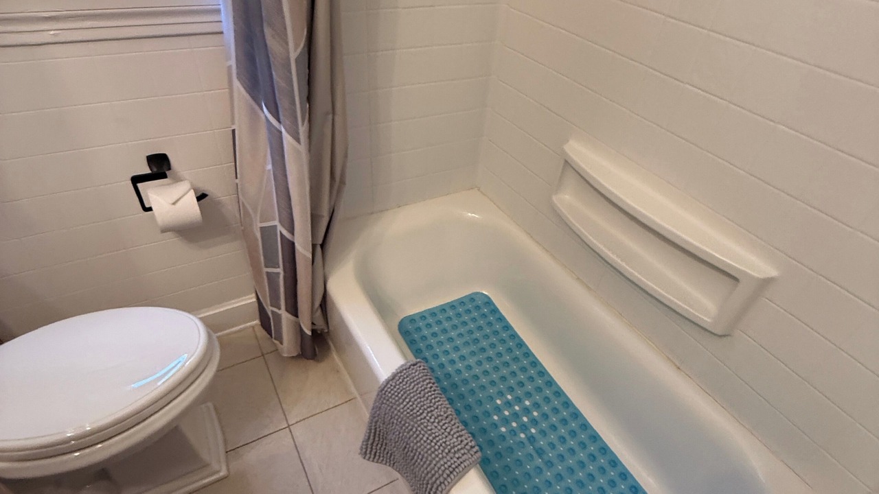 Photo of Bathroom in Bardstown
