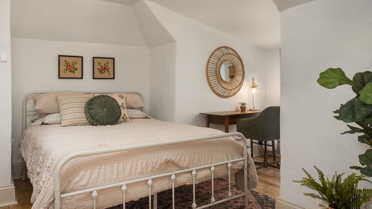 Photo of Bedroom in Asheville