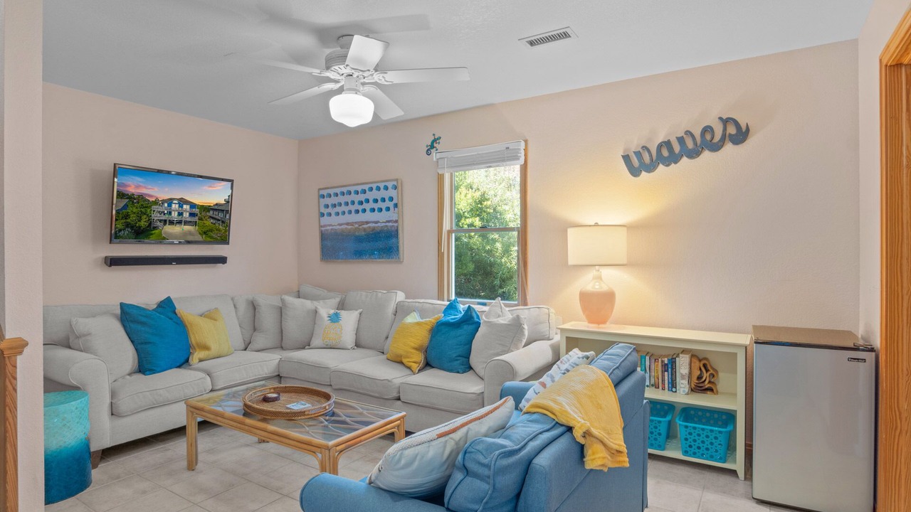Photo of Bedroom in Waves