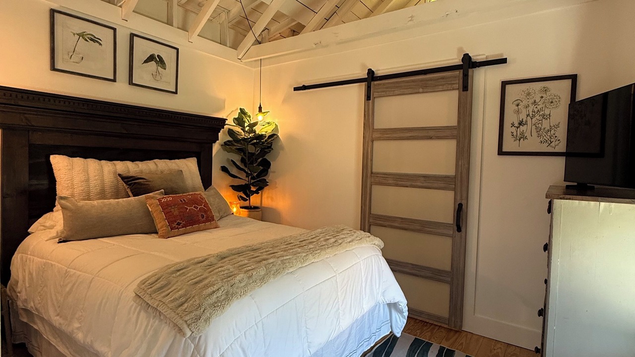 Photo of Bedroom in Knoxville
