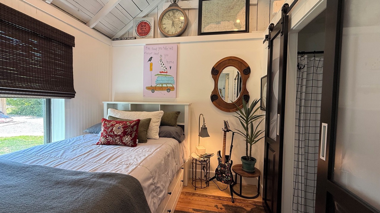 Photo of Bedroom in Knoxville