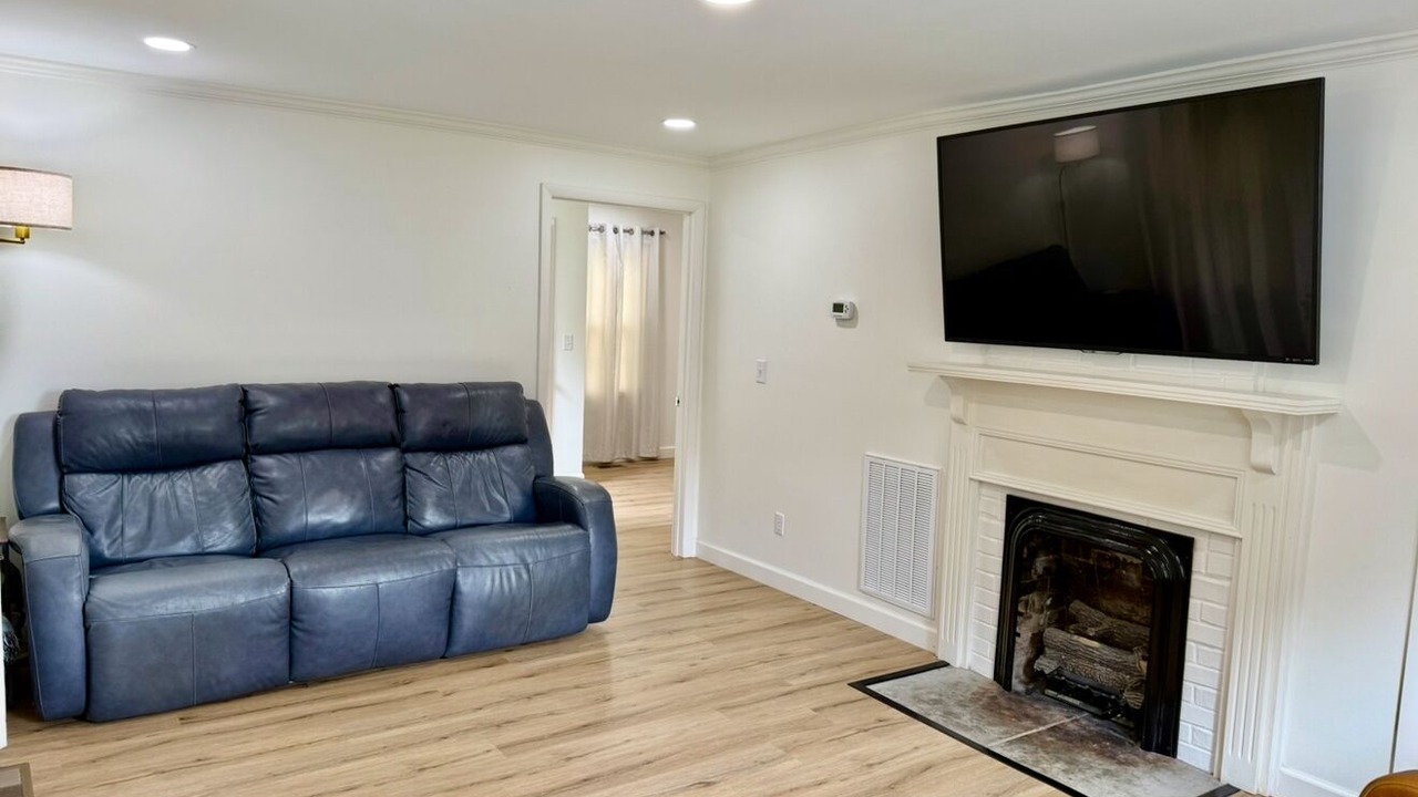 Photo of Livingroom in Livingston
