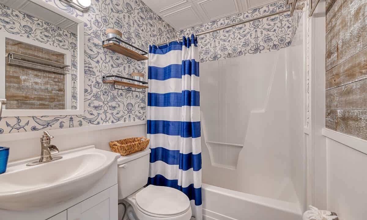 Photo of Bathroom in Sneads Ferry