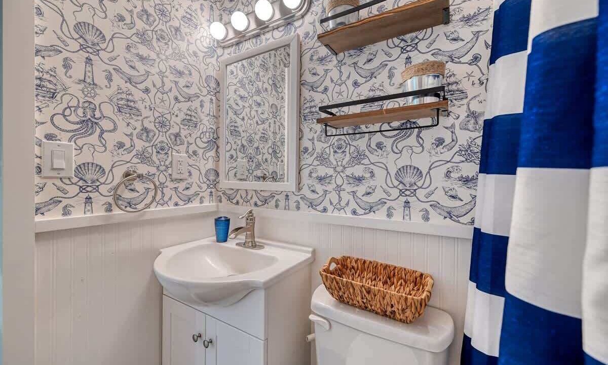 Photo of Bathroom in Sneads Ferry