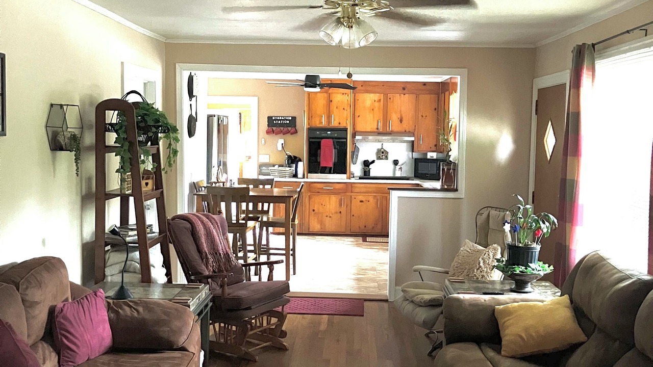 Photo of Livingroom in Travelers Rest