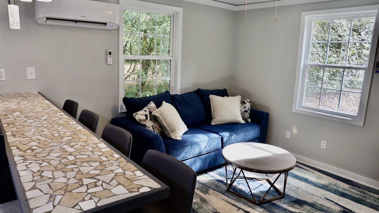 Photo of Livingroom in Pineywoods