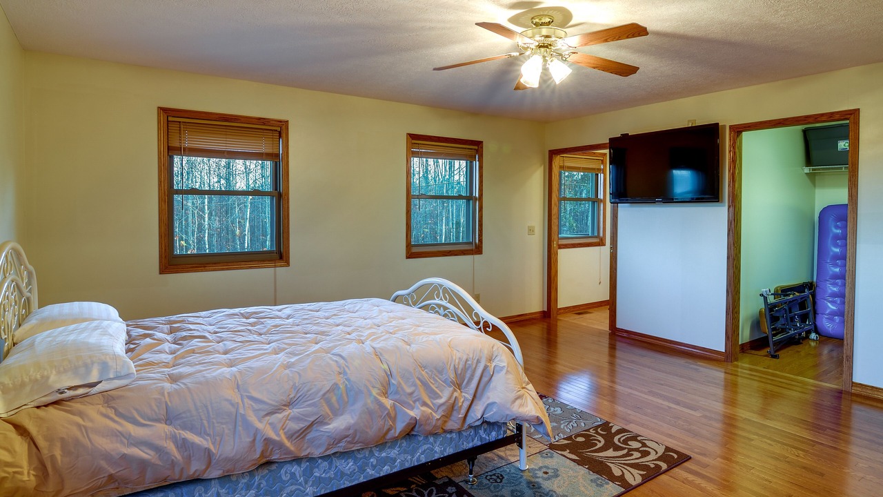 Photo of Bedroom in Byrdstown