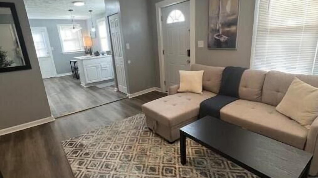 Photo of Livingroom in Hopewell