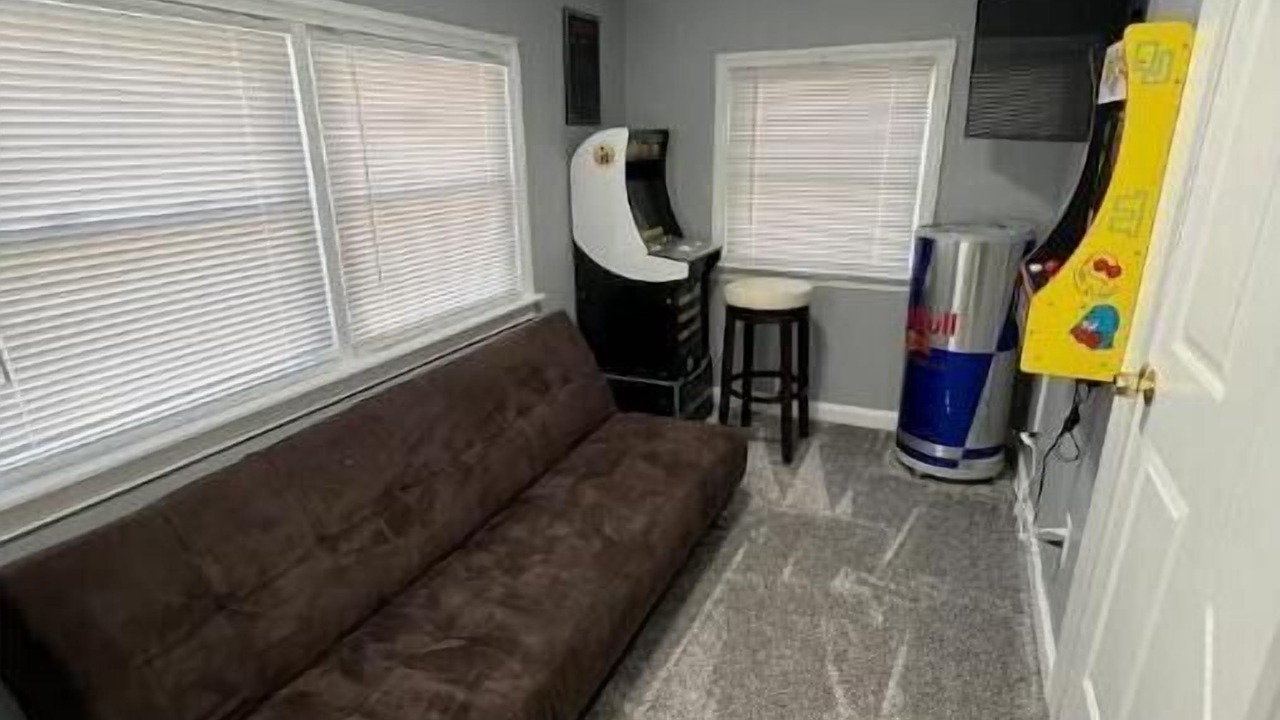 Photo of Livingroom in Hopewell