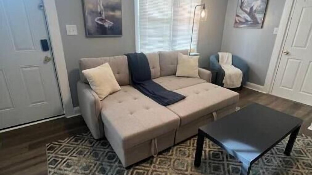 Photo of Livingroom in Hopewell