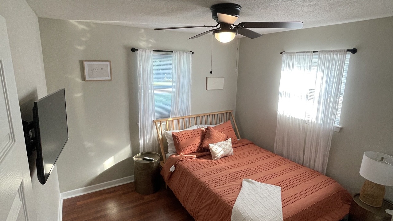 Photo of Bedroom in Silver Lake