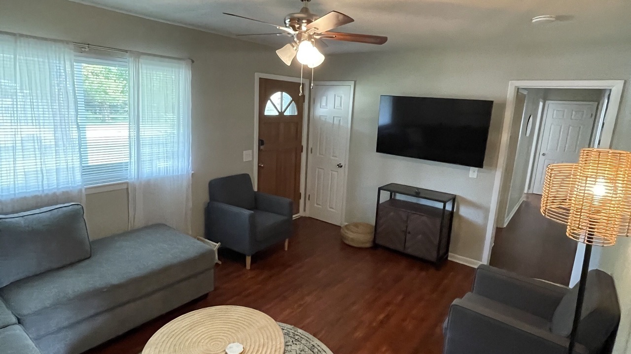 Photo of Livingroom in Silver Lake