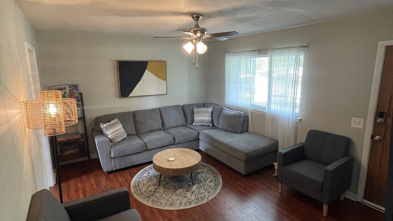 Photo of Livingroom in Silver Lake