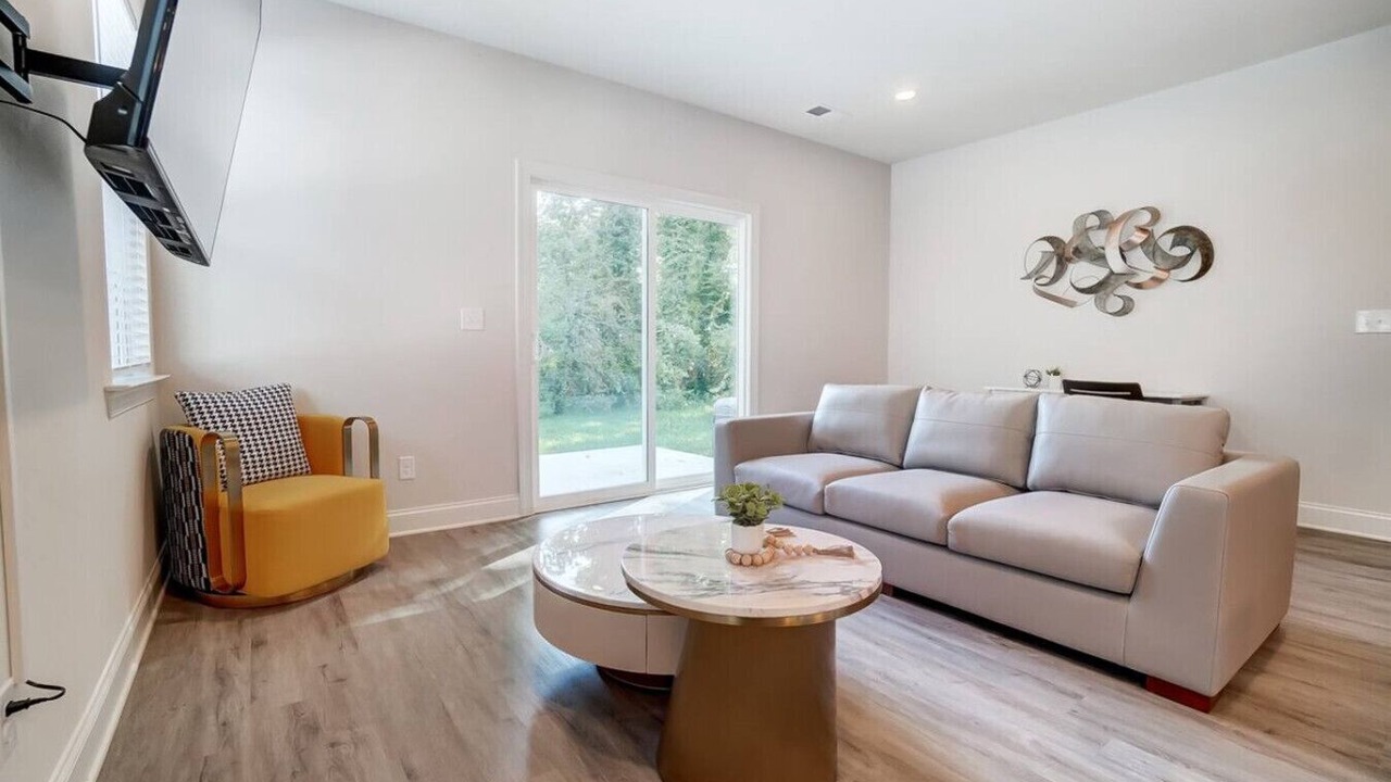 Photo of Livingroom in Oakdale