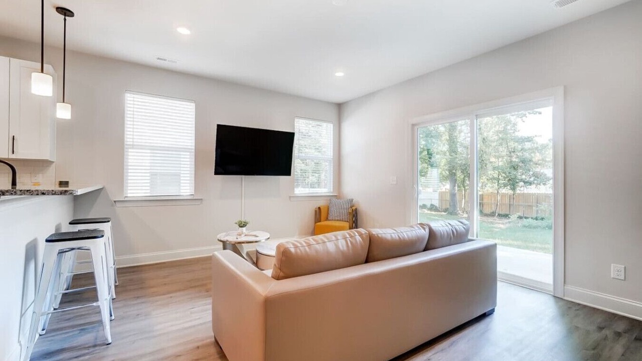 Photo of Livingroom in Oakdale