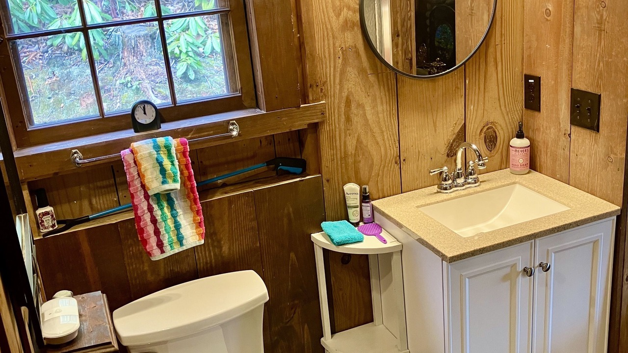 Photo of Bathroom in Black Mountain