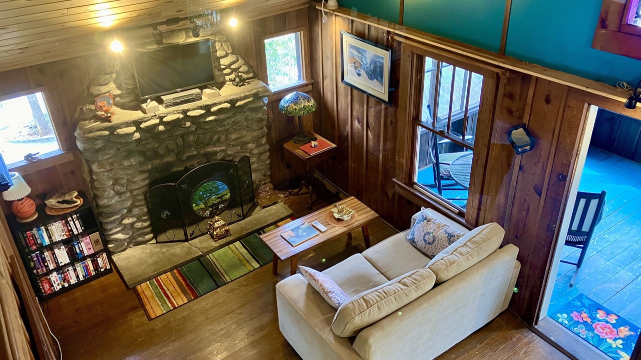 Photo of Livingroom in Black Mountain