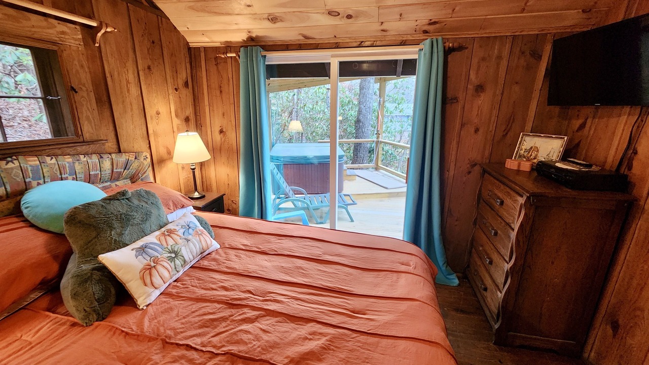 Photo of Bedroom in Black Mountain