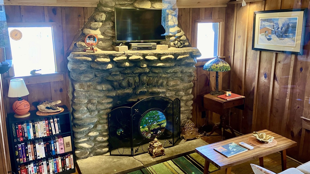 Photo of Livingroom in Black Mountain